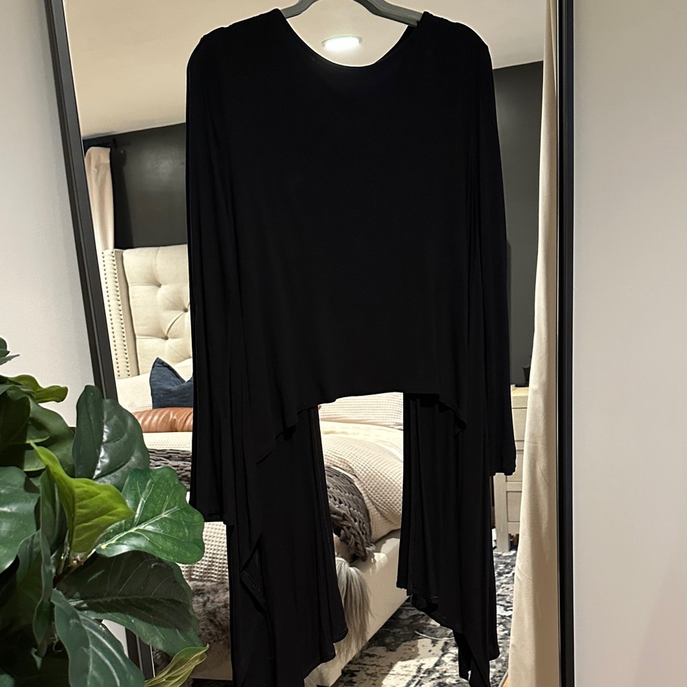 BCBGMaxAzria - Black Asymmetrical Long Sleeve Top
